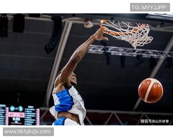 字母哥赛场爆发小插曲裁判如何公正处理引发热议