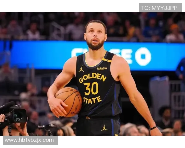 库里再度封神带领勇士冲击新高 球场上的传奇之路继续延展